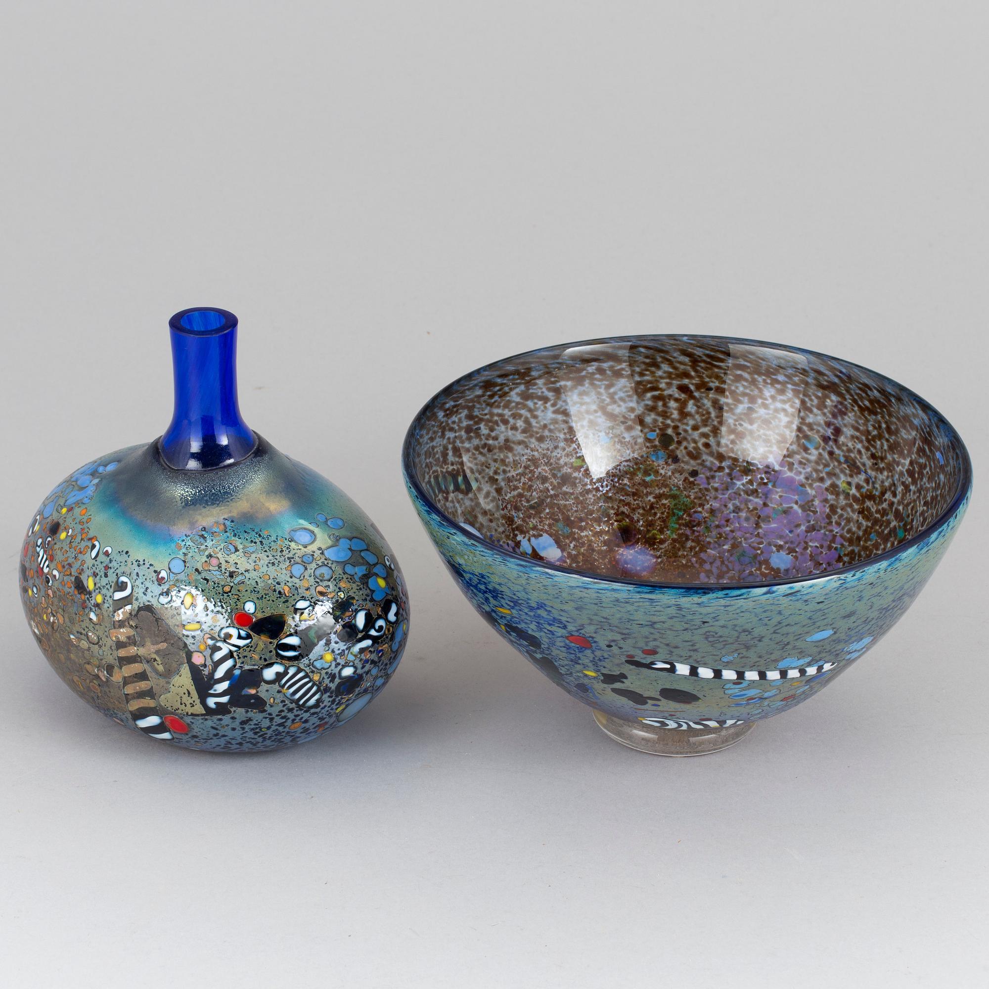 BERTIL VALLIEN, a vase and bowl, Kosta Boda Atelier. Signed.