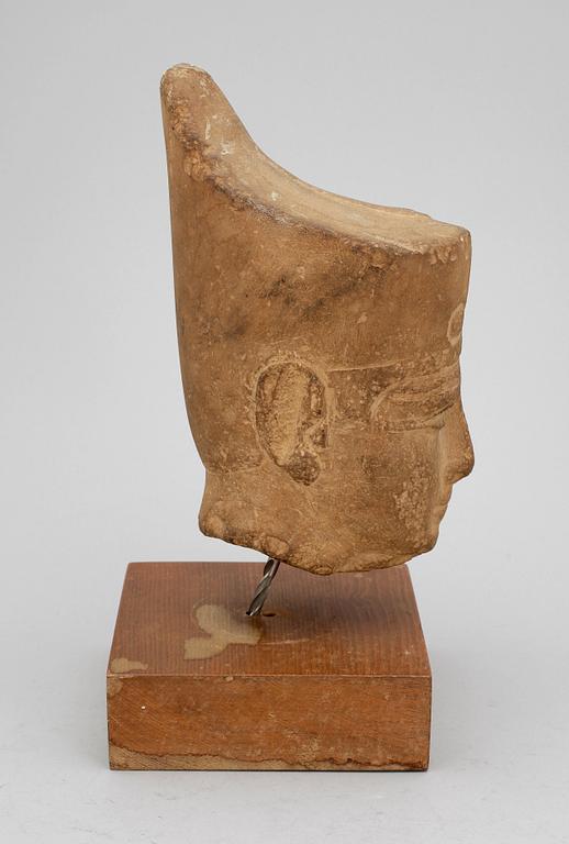 SKULPTUR / FRAGMENT, sandsten, Egypten.