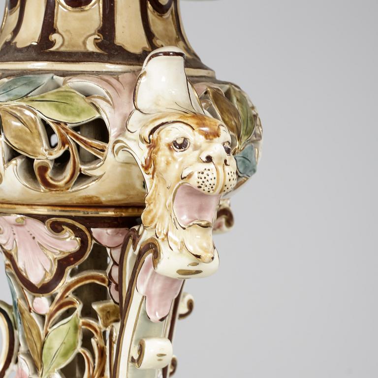 PIEDESTAL, porslin, 1900-talets första hälft.