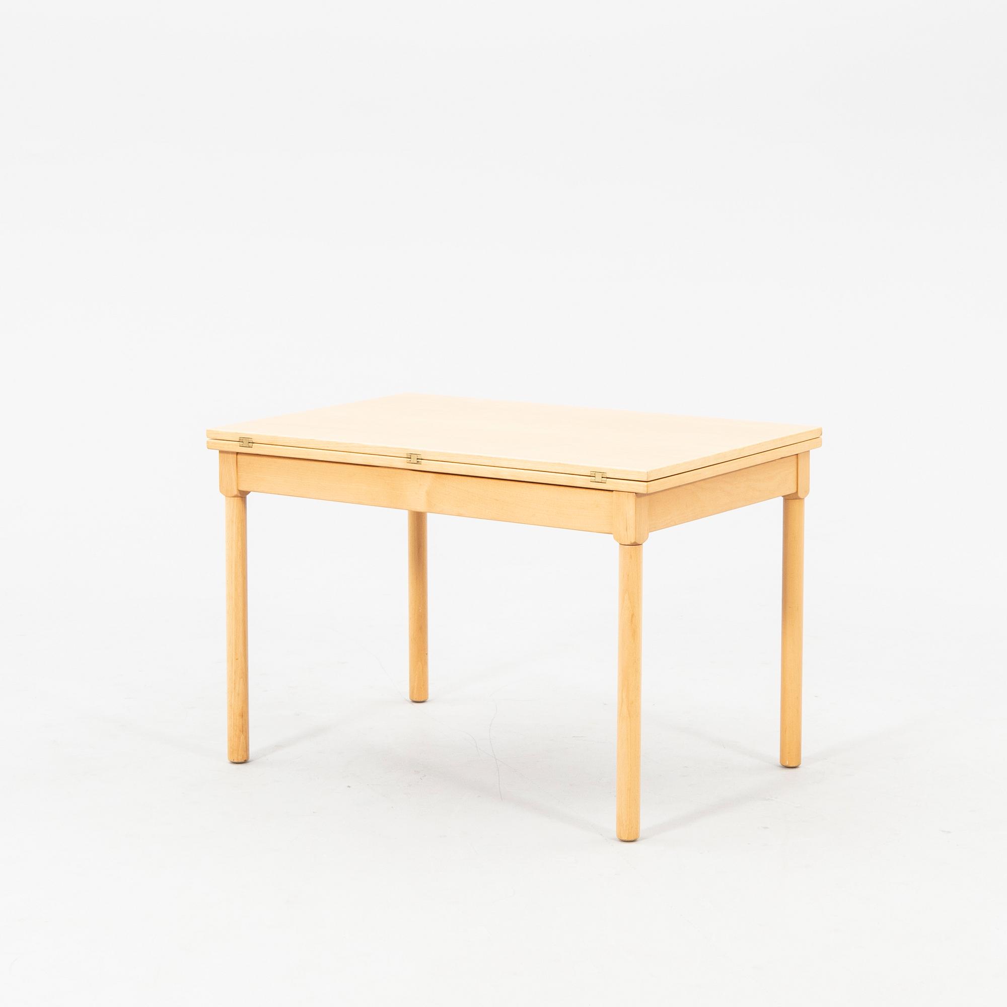 Fritz Hansen/ Børge Mogensen/ Model 4500 Børge Mogensen for Fritz Hansen. Coffee table / game table