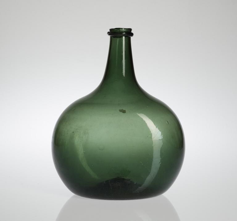 A green 18th/19th century bottle.