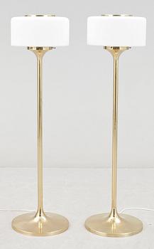 GOLVLAMPOR, ett par, mässing, 1960/70-tal.