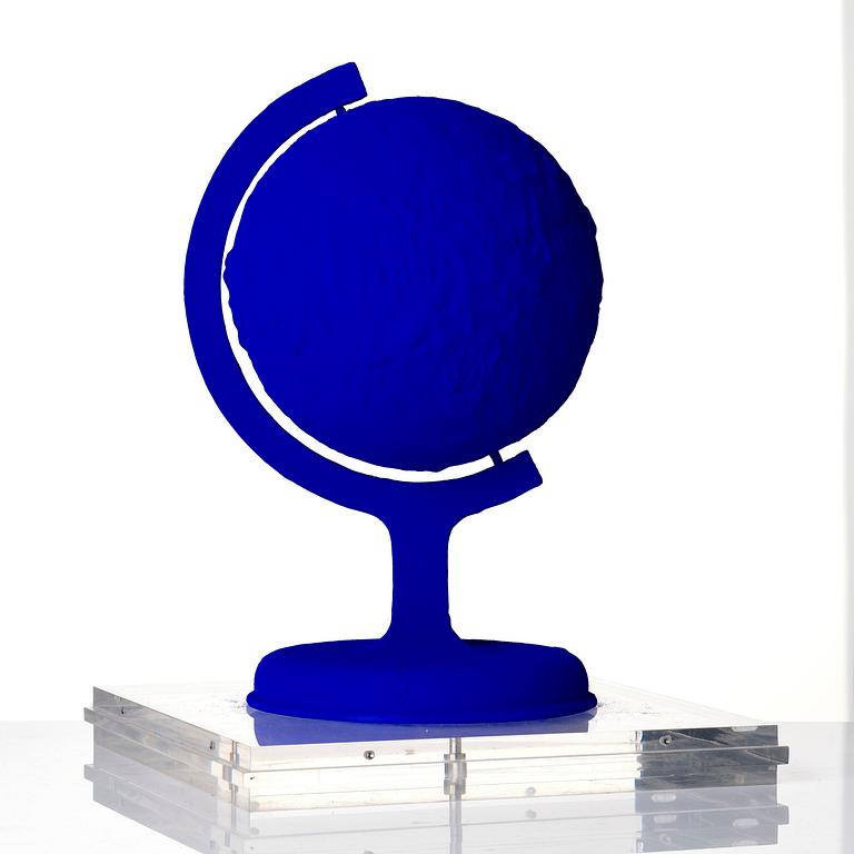 Yves Klein, "La Terre Bleue".