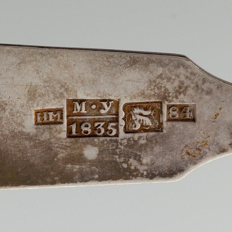 LUSIKOITA, 12 kpl. 84 hopeaa. Michael Takkinen Pietari, Venäjä 1828-35. Paino 753 g.