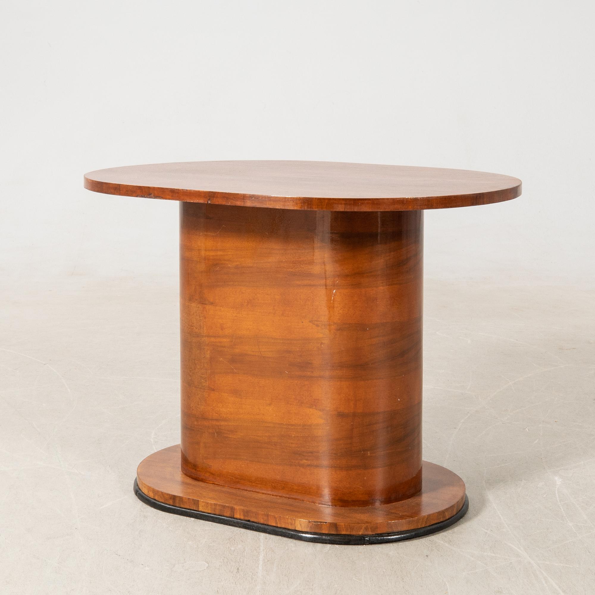 Table in Art Deco style, 20th century.