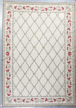 BRODERAD MATTA. Portugal 1900-talets sista fjärdedel. Ca 368 x 256 cm.