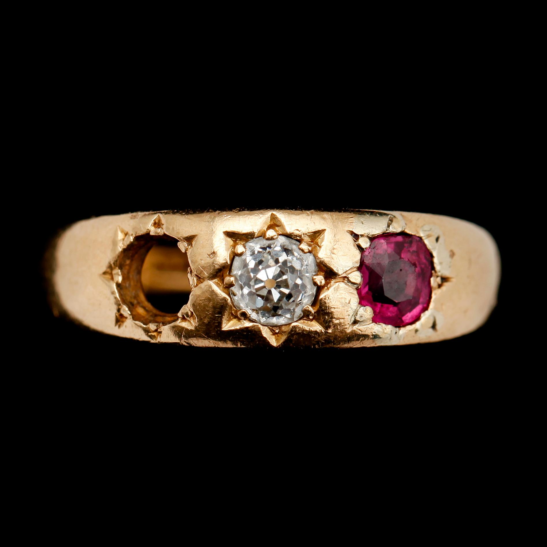 RING, 18 k guld, med briljant. Tot vikt 5 g.