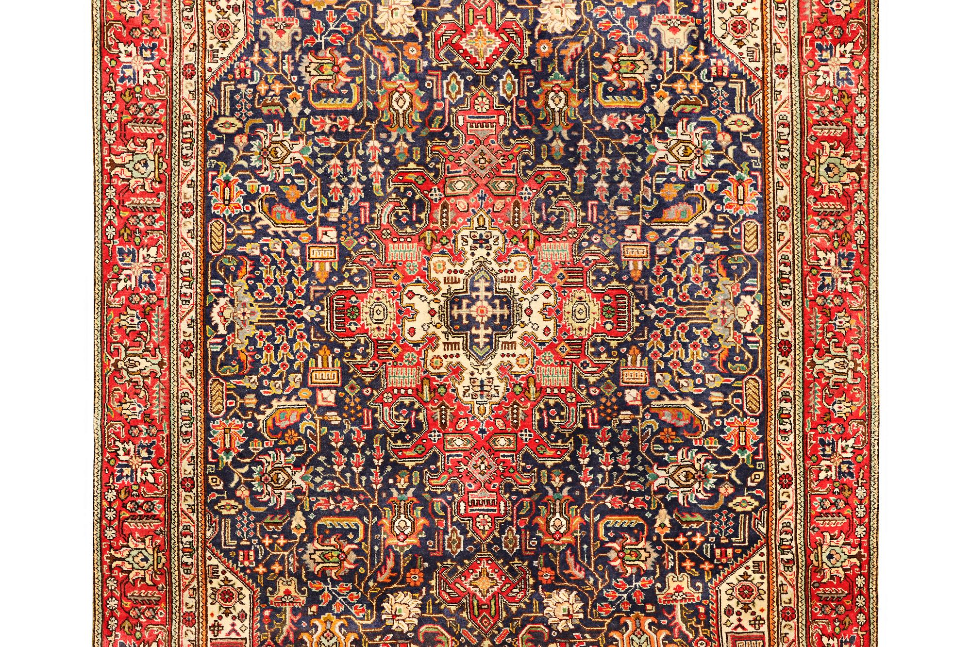 Carpet, Tabriz, approx. 293 x 186 cm.