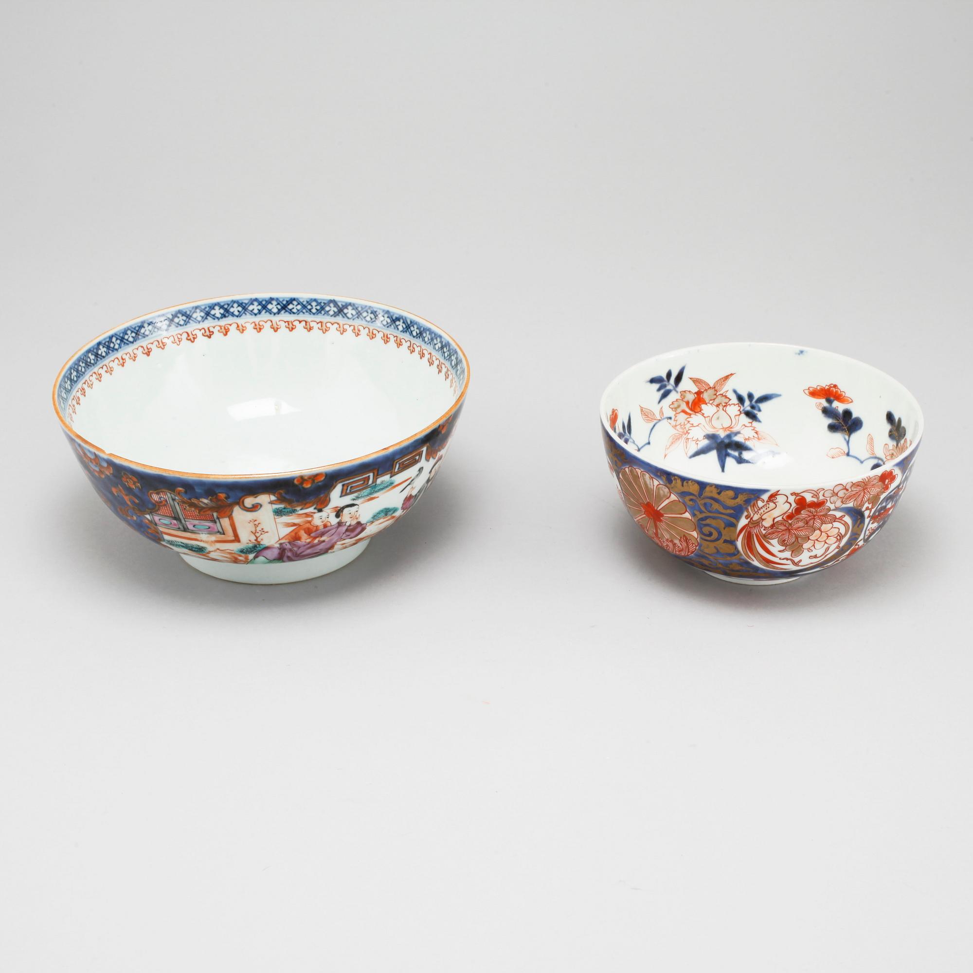 Two porcelian chinese 18th century bowls.