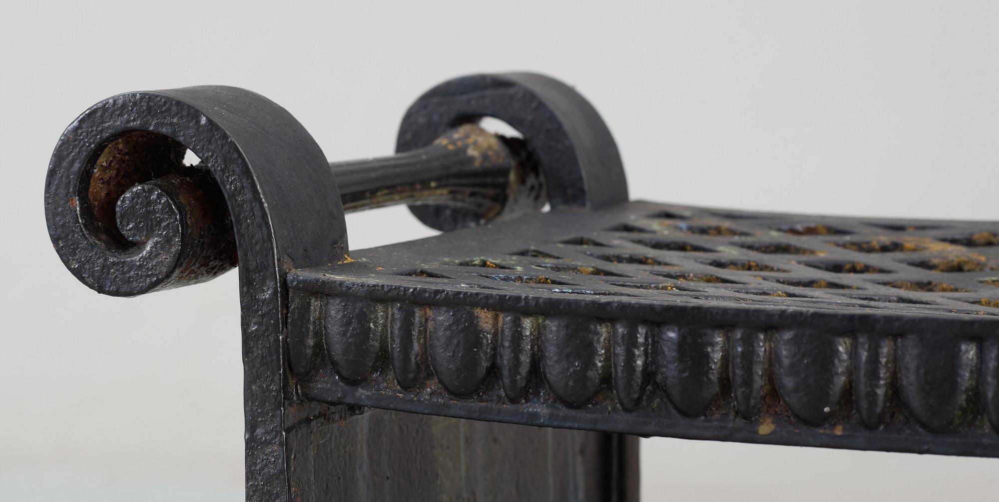 FOLKE BENSOW, "Taburett Nr 1", ett par, Näfveqvarns Bruk, ca 1925.