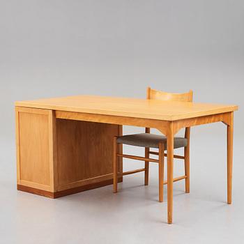 HANS J WEGNER, a desk and chair for The Aarhus City hall, Plan Møbler Denmark 1941.