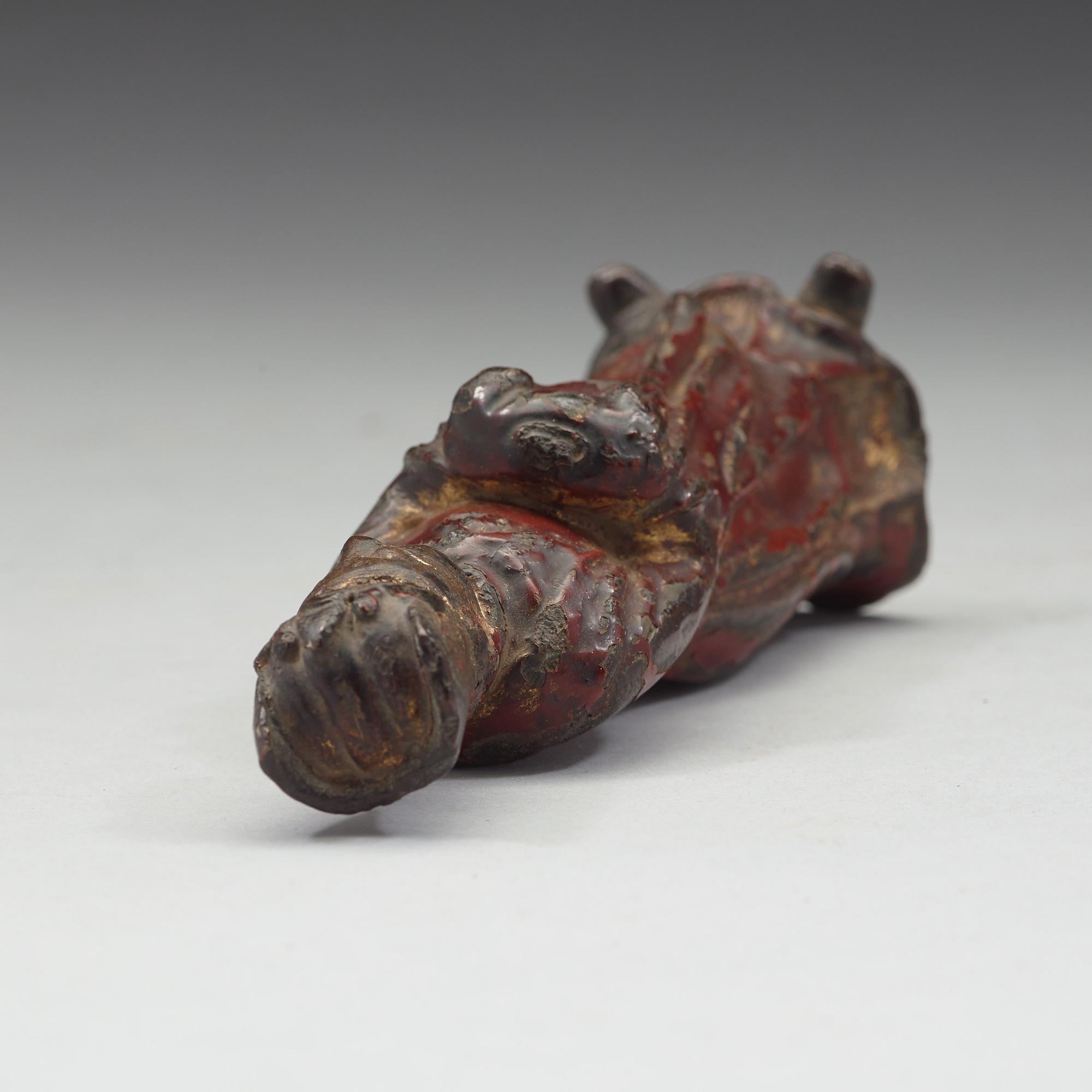 A bronze sculpture of a dignitary, Ming dynasty (1368-1644).