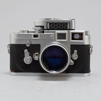 KAMERA, Leica M3, med objektiv Summarit 1:15, numrerat 1527210.