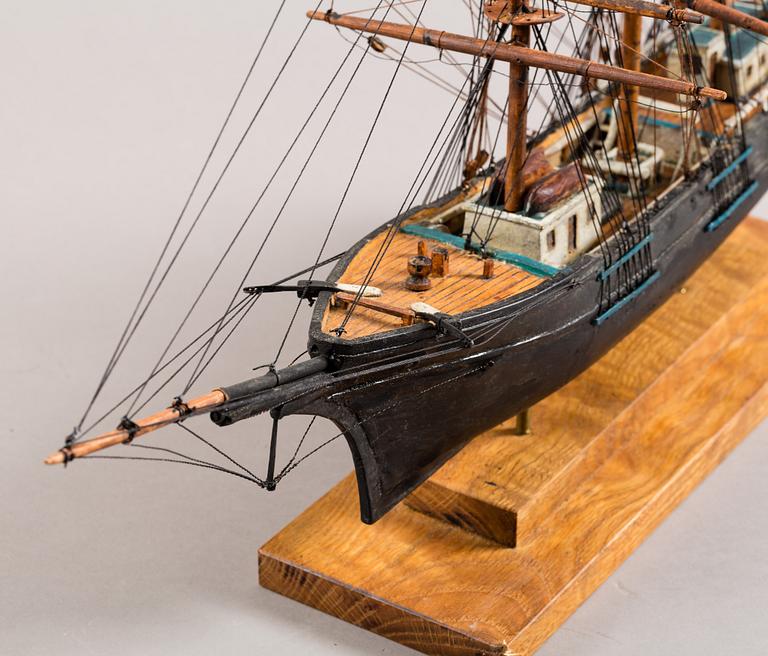 MODELLSKEPP, Amerikansk Rigg. Enligt påskrift bygg 1880 och renoverad 2015.