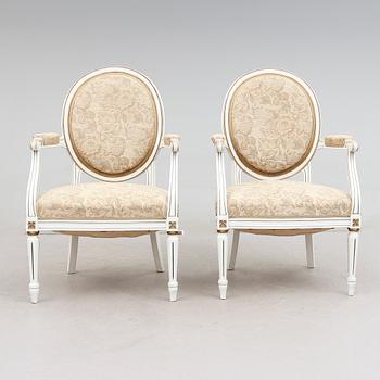KARMSTOLAR, 1 par, gustaviansk stil, 1900-talets början.