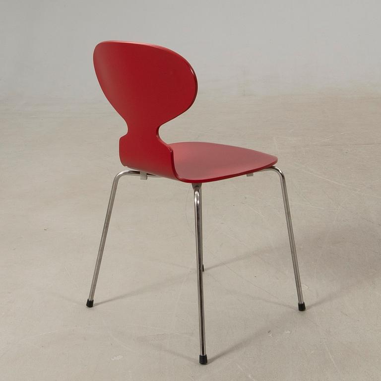 Arne Jacobsen, chair, "The Ant" for Republic of Fritz Hansen Denmark 2008.