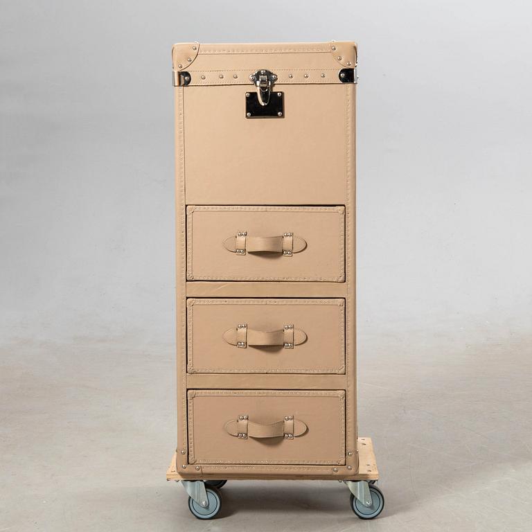 Translation: "Kelly Hoppen chest of drawers England modern production".