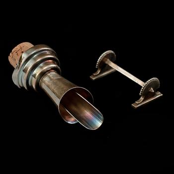 SMÖRLÄGG, 6 st, silver, Borgila samt DROPPKORK, silver, 1900-tal. Total vikt 134 g.