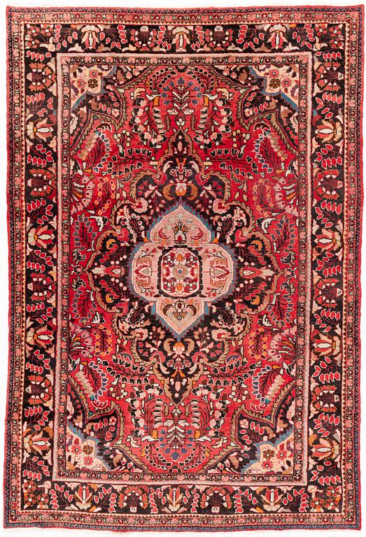 Rug, Hamadan, approx. 330 x 223 cm.