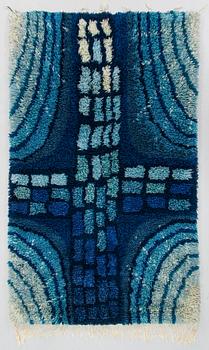 Laura Korpikaivo-Tamminen, a Finnish 1960s long-pile rug. Ca 172x106 cm.