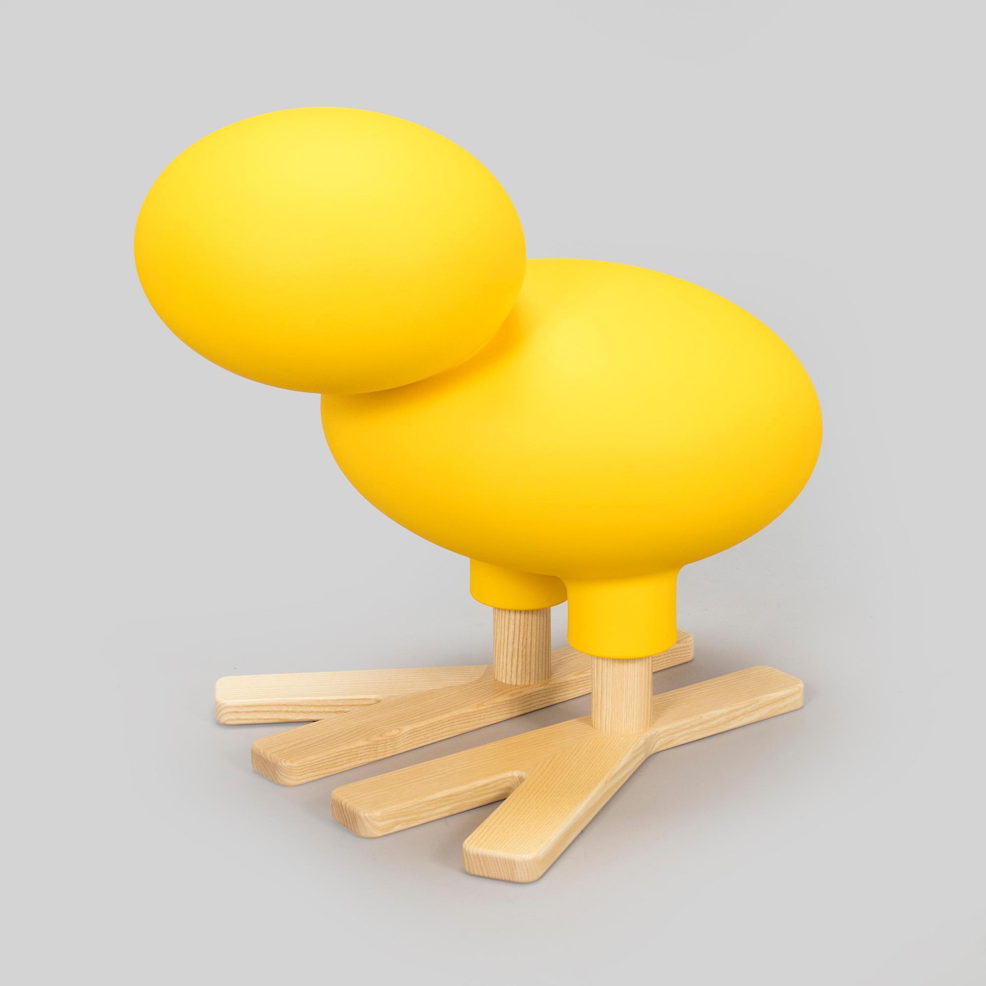 Eero Aarnio, "Happy Bird" Me Too Collection, Magis, Italia 2015.