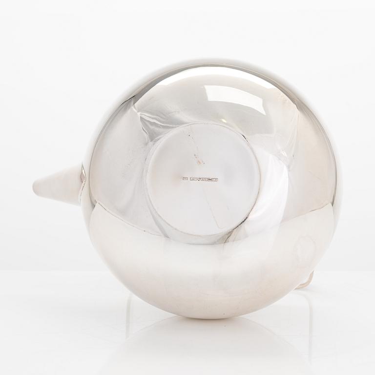 Pekka Piekäinen, a three piece silver coffee set for J.A. Tarkiainen, Helsinki 1988 and 1985.