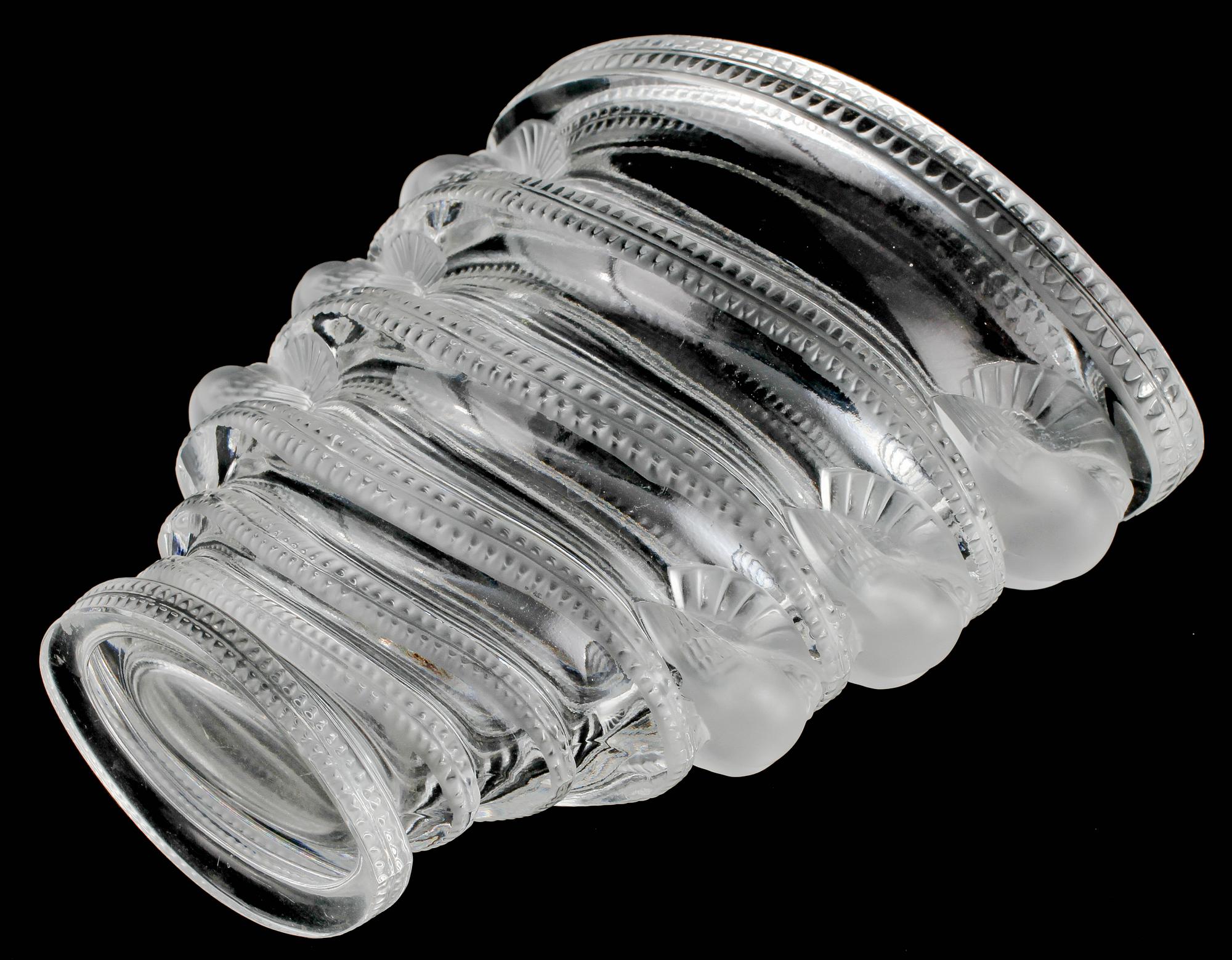 VAS, glas, Lalique, Frankrike, 1900-talets andra hälft.