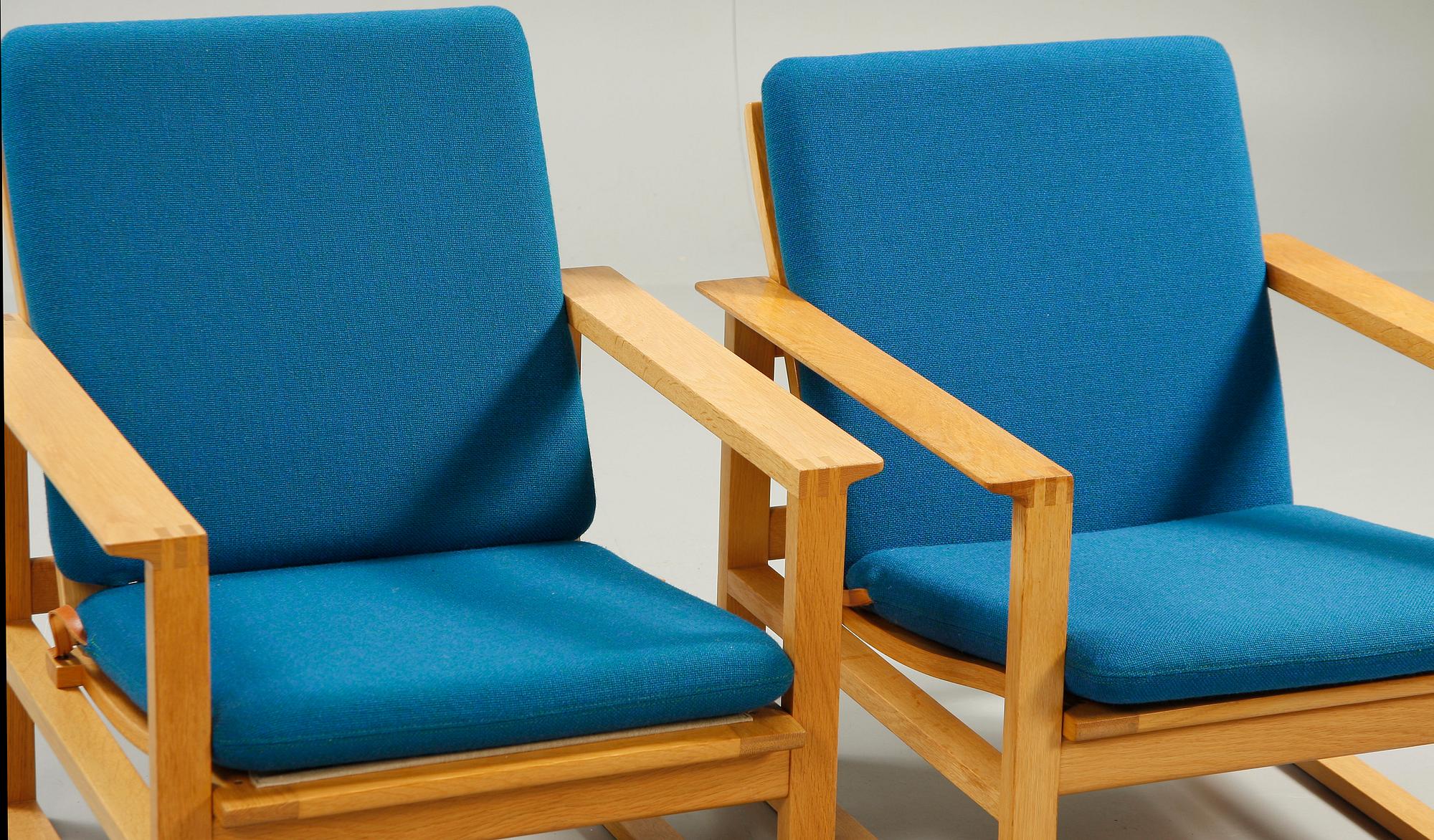 FÅTÖLJER, ett par, "Slädestolen" , modell 2256, Börge Mogensen, Danmark.