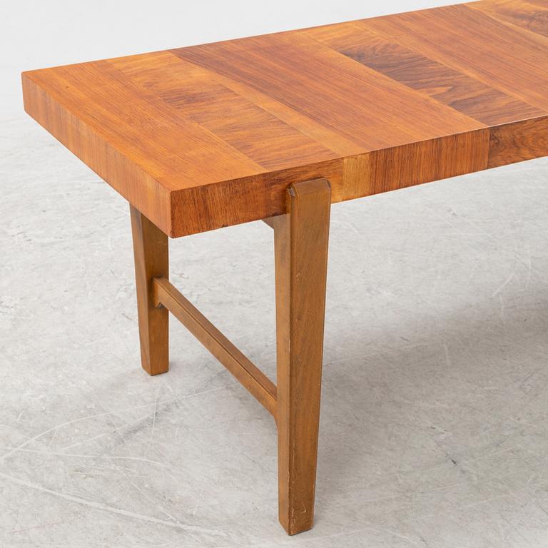 A walnut veneered side table, 1960's/70's.