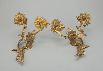 APPLIQUER, ett par, förgylld brons, rokokostil, 1800-talets slut.