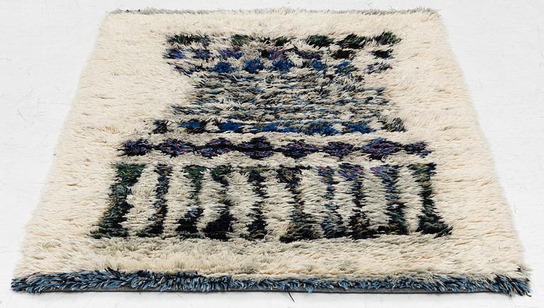 Leena-kaisa Halme, a Finnish 'Kuura' (Frost) long pile rya rug for Neoviu, c. 153 x 105 cm.