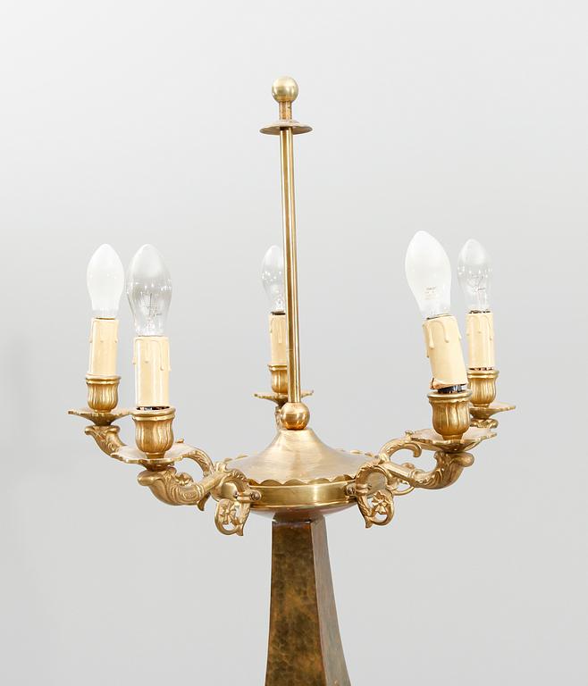 GOLVLAMPA, mässing, tidigt 1900-tal.