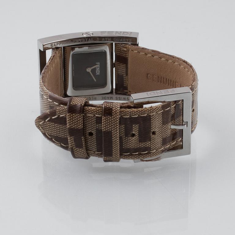 ARMBANDSUR, dam, Fendi.