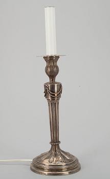 LAMPFOT / LJUSSTAKE, silver, otydliga franska stämplar, 1800-talets början.