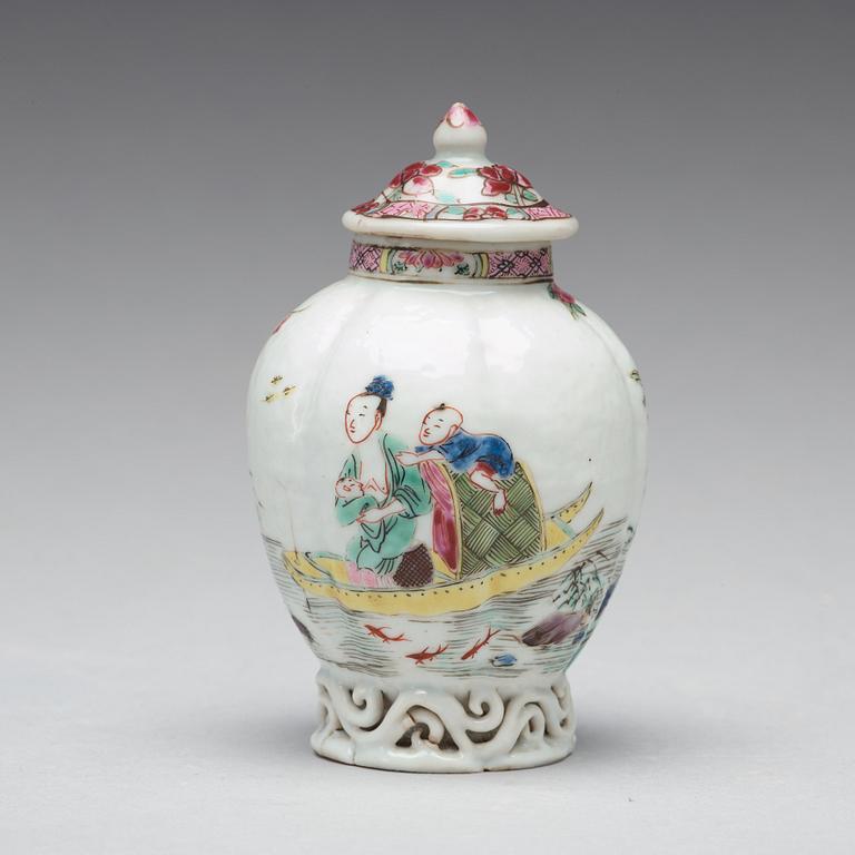 A famille rose tea caddy with cover, Qing dynasty, Yongzheng (1723-35).