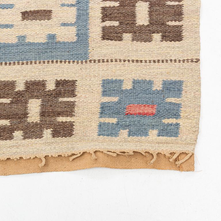 A carpet, flat weave, ca 340 x 223 cm, Sweden, the 1950s.