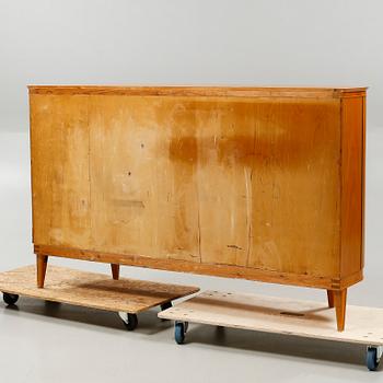 SIDEBOARD, 1940-tal.