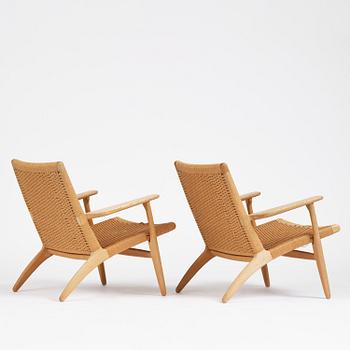 Hans J. Wegner, fåtöljer, ett par, "CH25", Carl Hansen & Son, Danmark, 1960-tal.