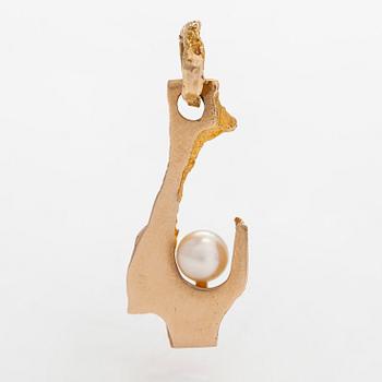 Björn Weckström,  a 14K gold and cultured pearl pendant 'By the springs'. Lapponia 1972.