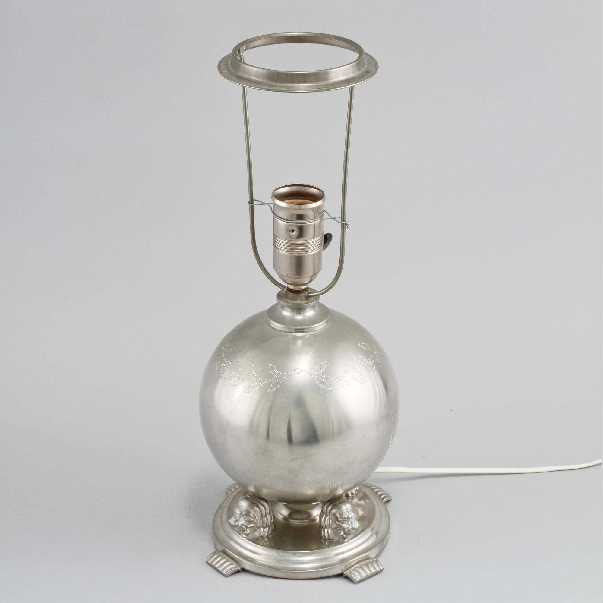 BORDSLAMPA, Sverige, 1900- talets första hälft.