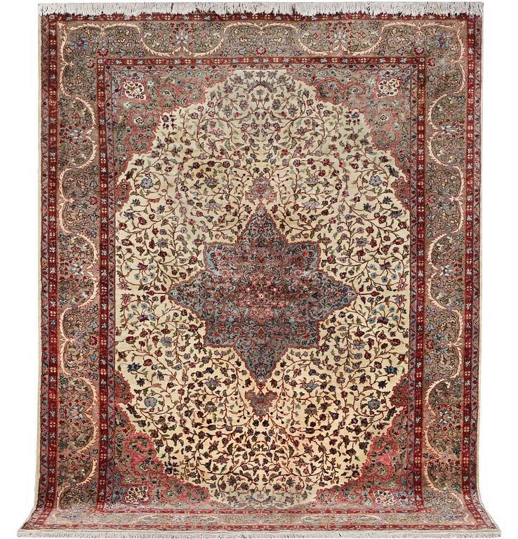An Eastern European carpet, c. 333 x 250 cm.