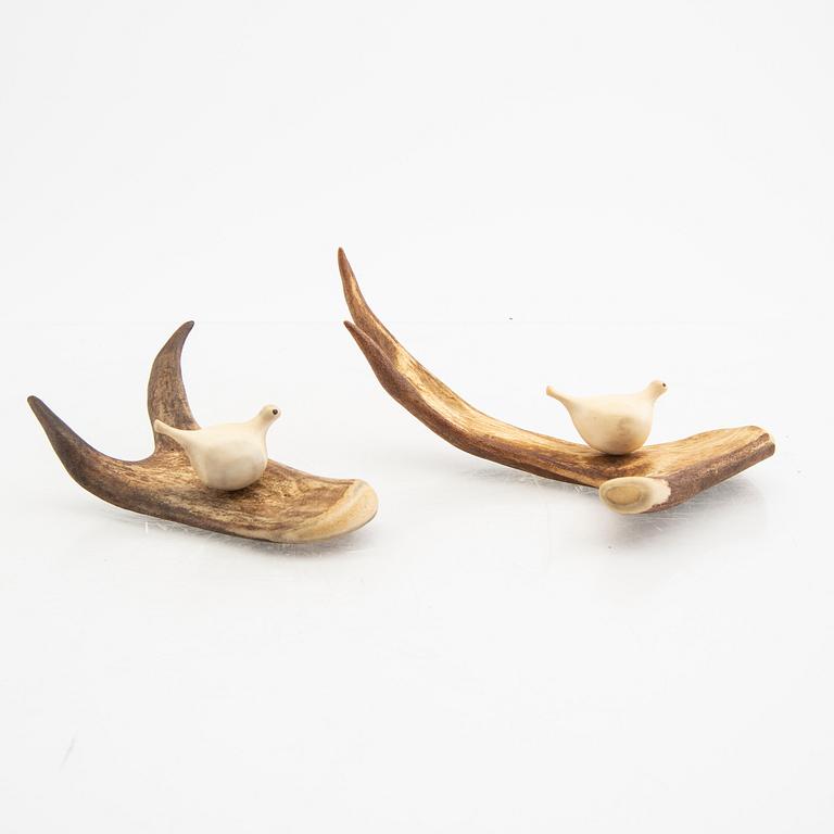 Figuriner 2 st samearbeten signerade möjligen Hans Mikael Sunna.