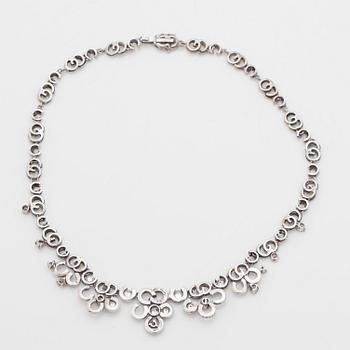 A Mandelstam 'Stardust' brilliant cut diamond necklace. Total carat weight 5.62 cts.