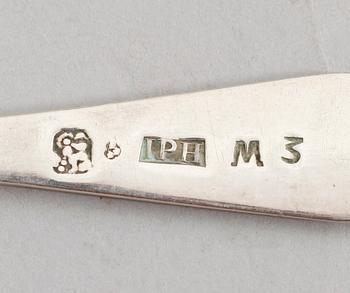 MATSKEDAR, 2 par, silver, tidigt 1800-tal. Vikt ca 193 gram.