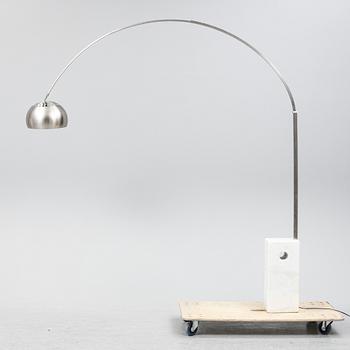 Achille & Pier Castiglioni, golvlampa, "Arco" för Flos, Italien 1900-talets senare del.