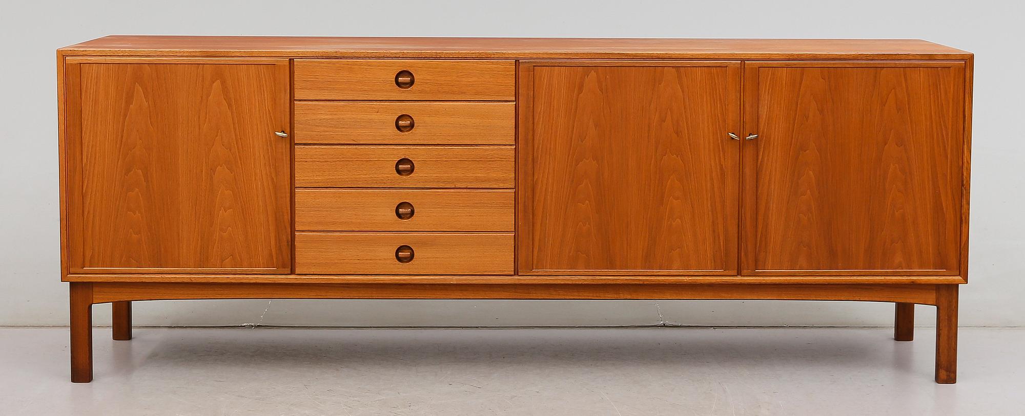 SIDEBOARD, Ajfa, Tibro, 1900-talets andra hälft.