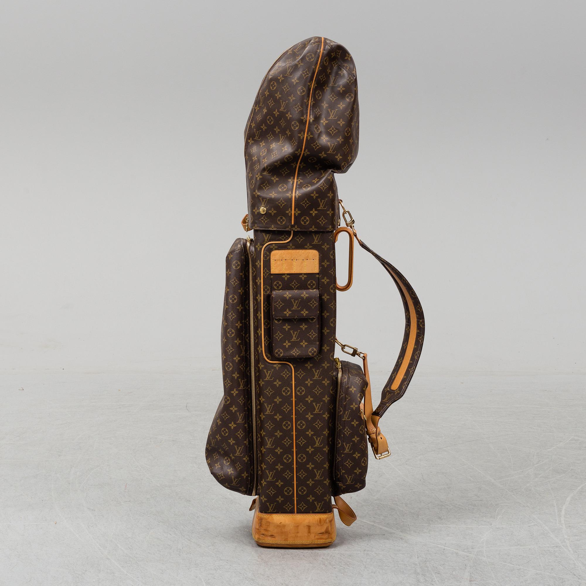 LOUIS VUITTON golf bag 2005. Bukowskis
