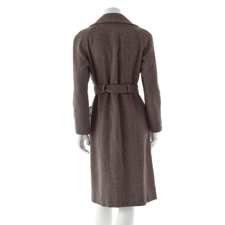 BURBERRY prorsum, a brown wool blend coat.