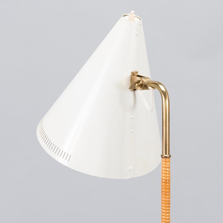 Paavo Tynell, A mid-20th century 'K10-10' standard lamp for Idman, Finland.