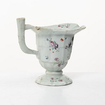 A collection of export porcelain, China, Qing dynasty, 18th century.